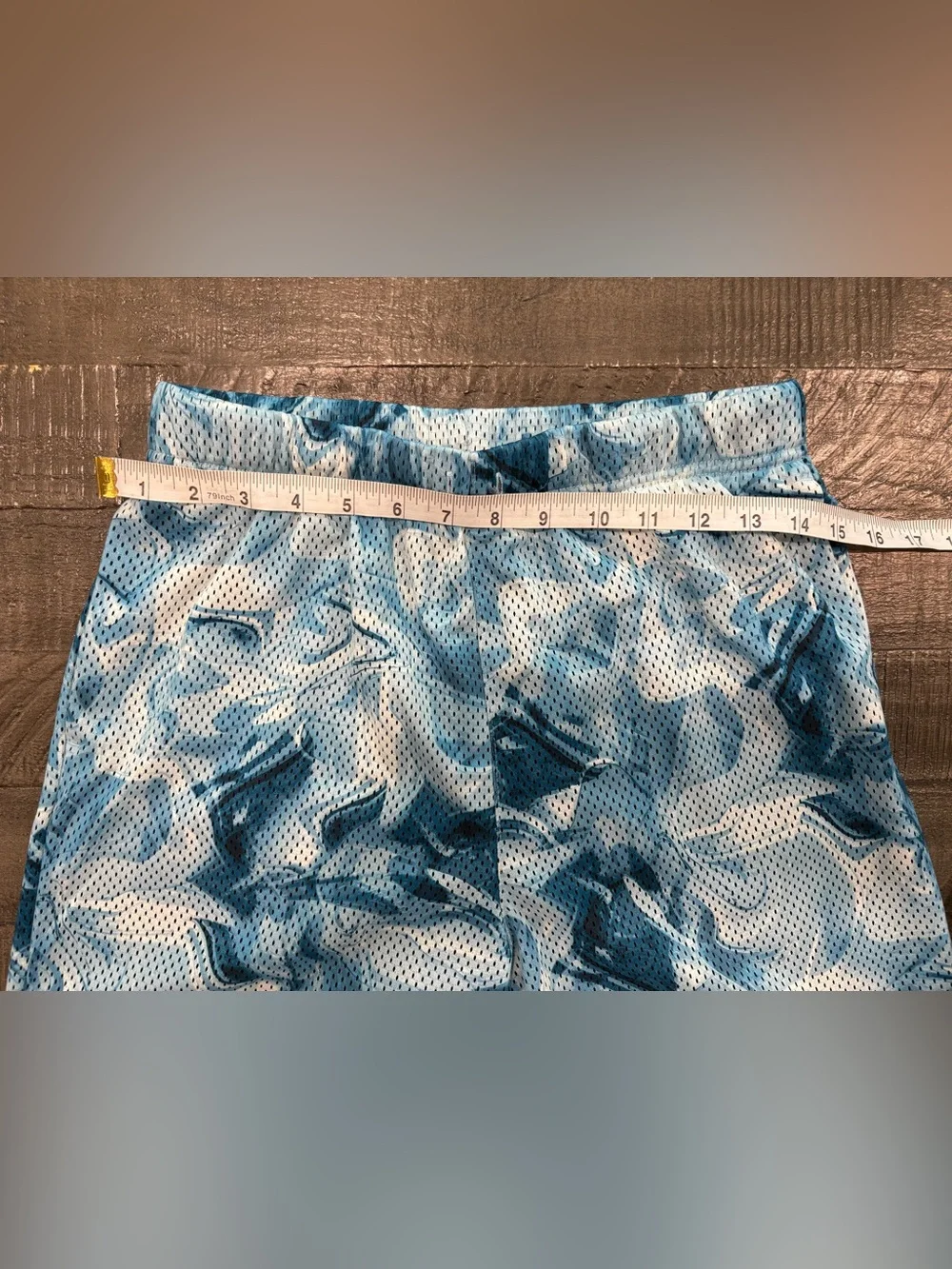 Old Navy Boys Baskeball Shorts Size XL 14/16